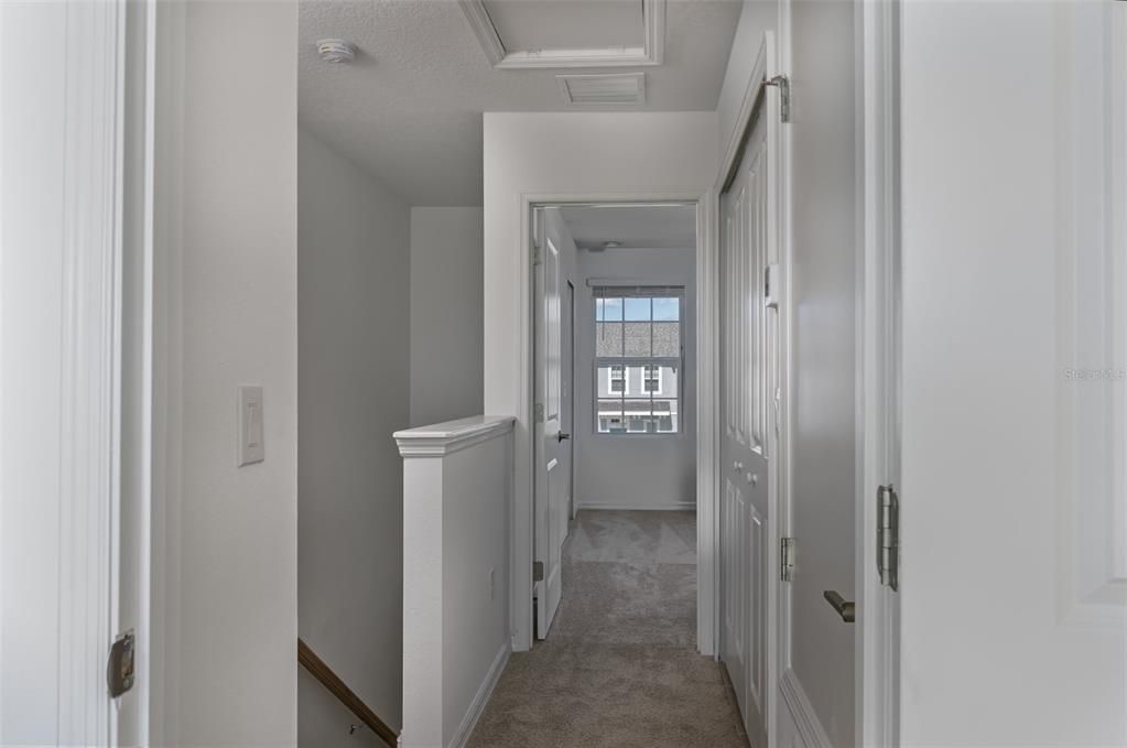 В аренду: $1,975 (2 спален, 2 ванн, 1216 Квадратных фут)