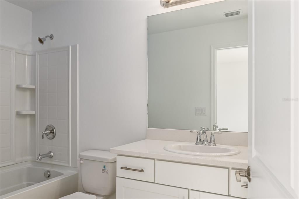 В аренду: $1,975 (2 спален, 2 ванн, 1216 Квадратных фут)