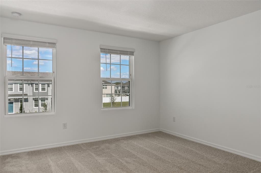 В аренду: $1,975 (2 спален, 2 ванн, 1216 Квадратных фут)
