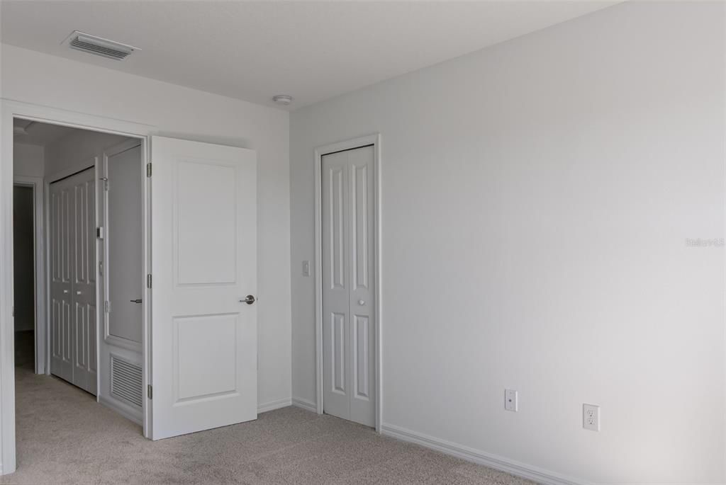 В аренду: $1,975 (2 спален, 2 ванн, 1216 Квадратных фут)