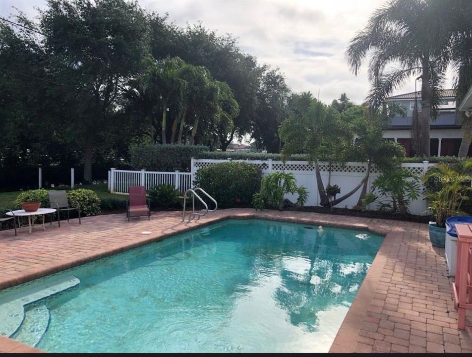 For Sale: $859,900 (4 beds, 3 baths, 1463 Square Feet)