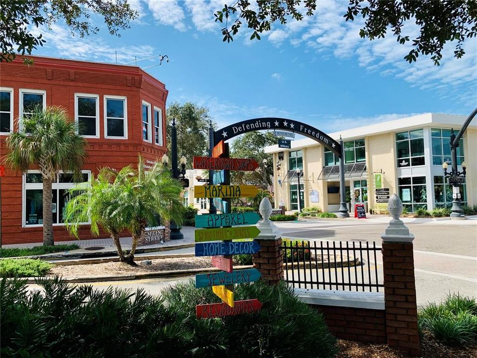 For Sale: $101,000 (1 beds, 1 baths, 645 Square Feet)