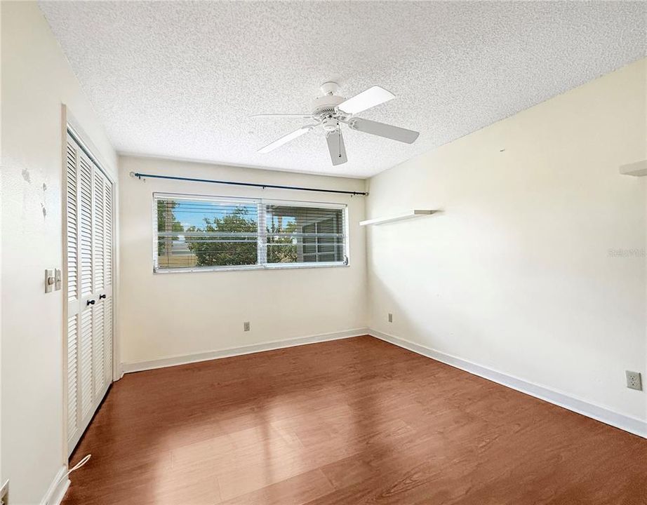 For Sale: $101,000 (1 beds, 1 baths, 645 Square Feet)