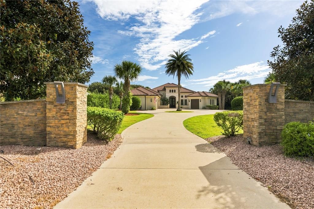 For Sale: $2,150,000 (4 beds, 4 baths, 3706 Square Feet)