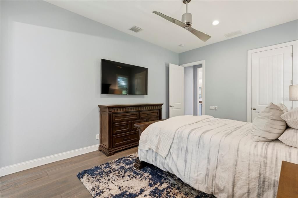 For Sale: $2,150,000 (4 beds, 4 baths, 3706 Square Feet)