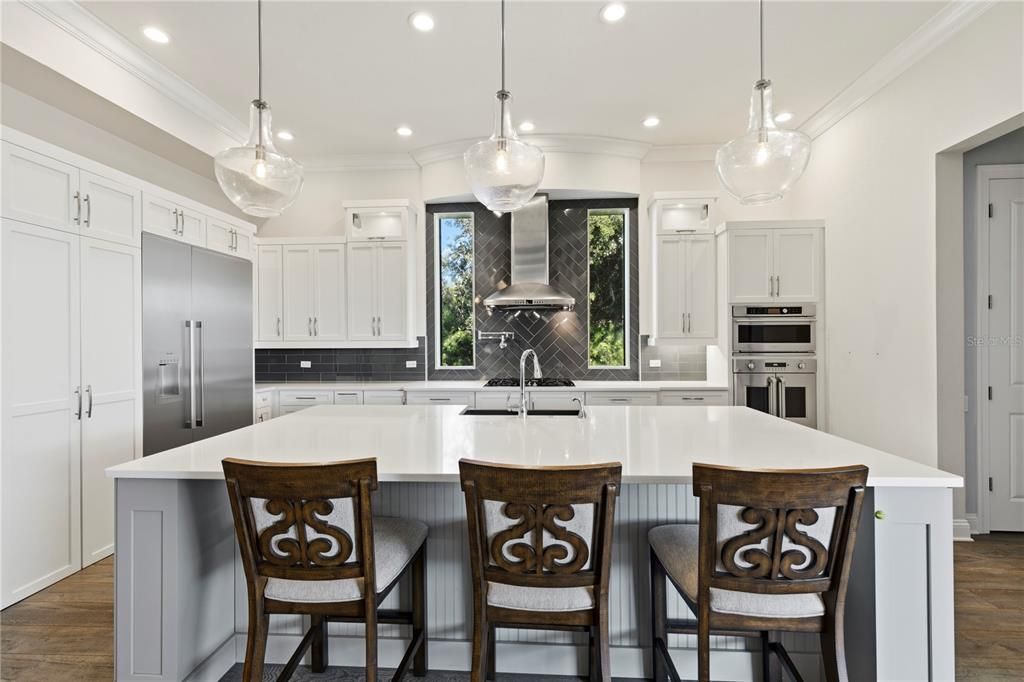 For Sale: $2,150,000 (4 beds, 4 baths, 3706 Square Feet)