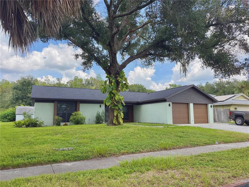 En Venta: $495,000 (4 camas, 2 baños, 2110 Pies cuadrados)