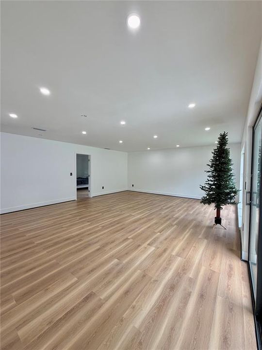 En Venta: $495,000 (4 camas, 2 baños, 2110 Pies cuadrados)