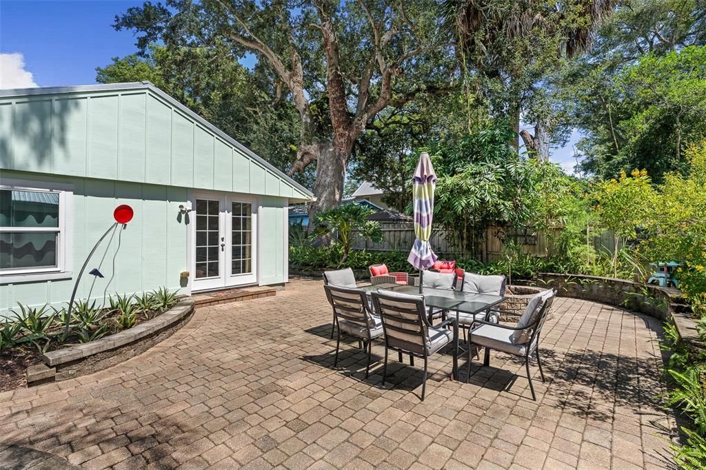 For Sale: $719,000 (4 beds, 2 baths, 1645 Square Feet)