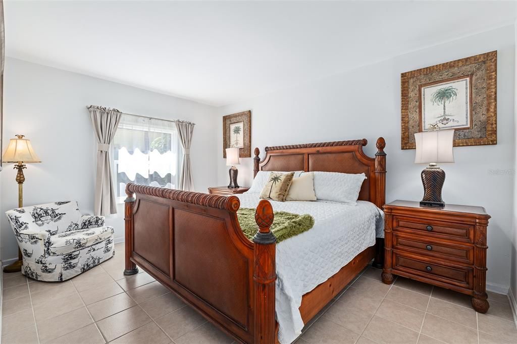 For Sale: $719,000 (4 beds, 2 baths, 1645 Square Feet)