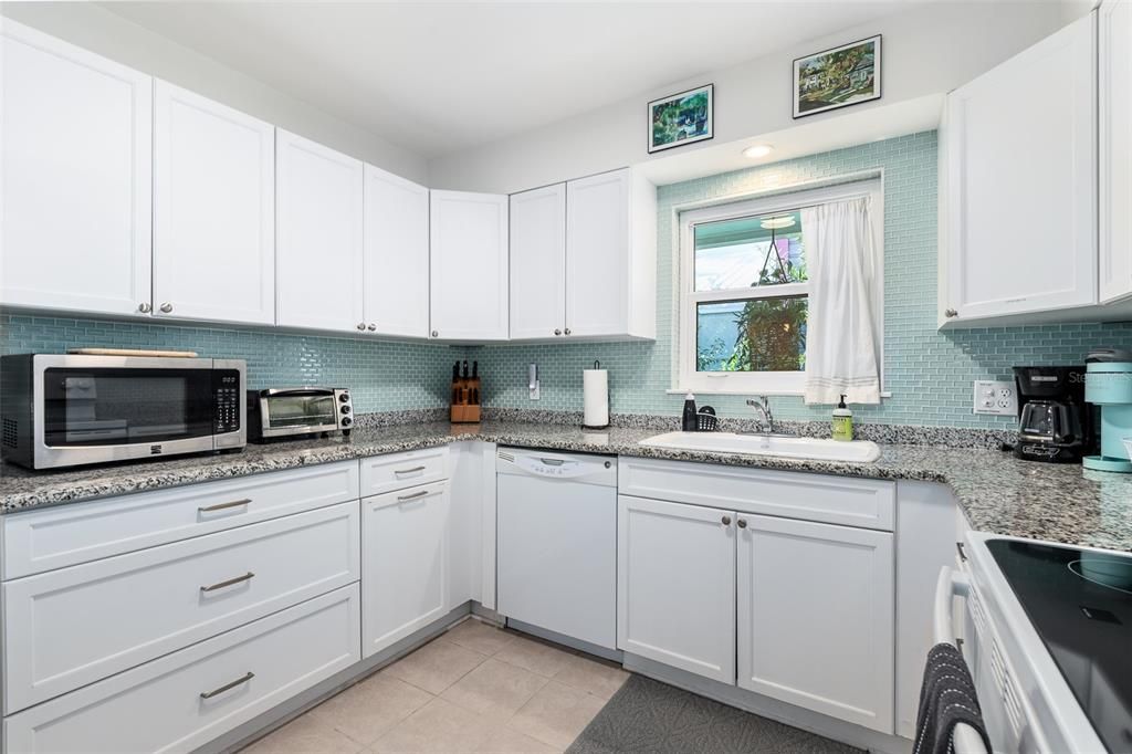 For Sale: $719,000 (4 beds, 2 baths, 1645 Square Feet)
