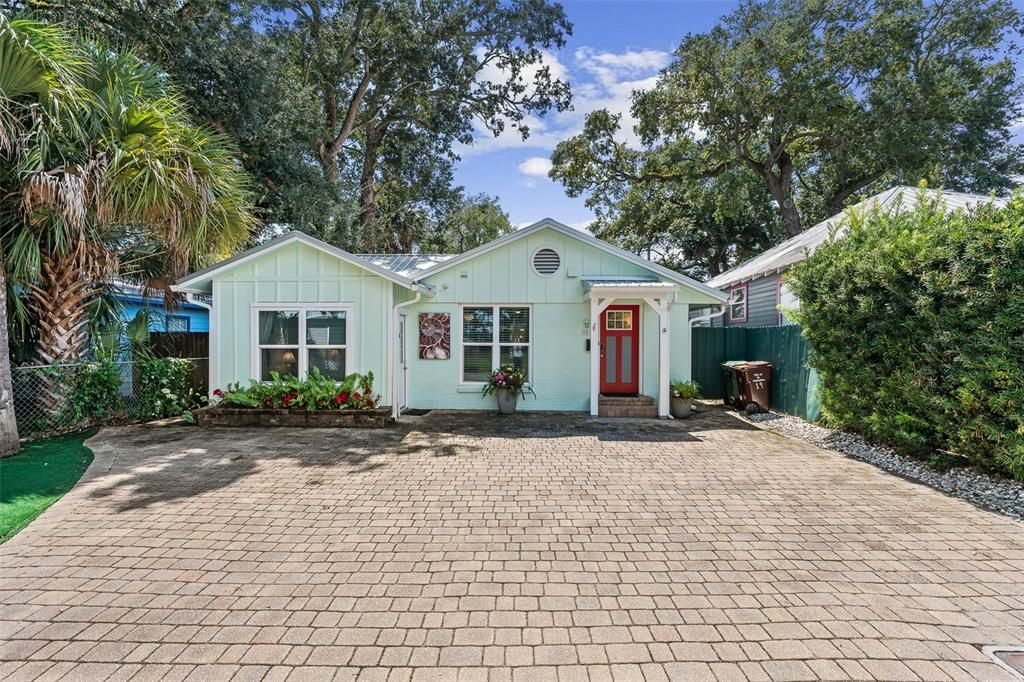 For Sale: $719,000 (4 beds, 2 baths, 1645 Square Feet)