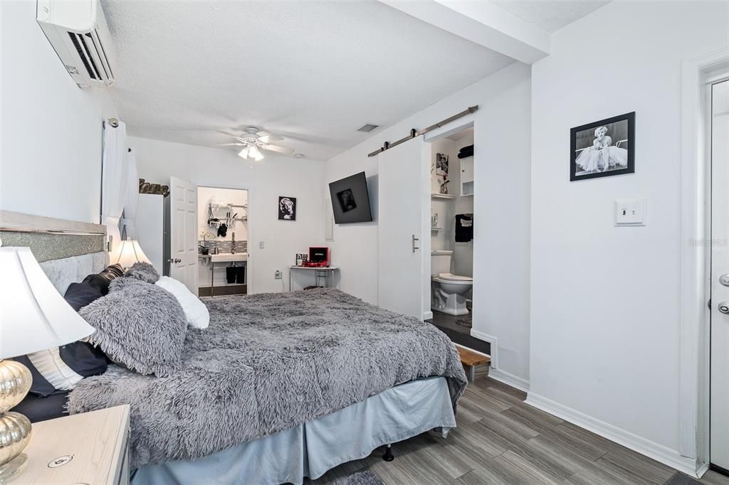 For Sale: $719,000 (4 beds, 2 baths, 1645 Square Feet)