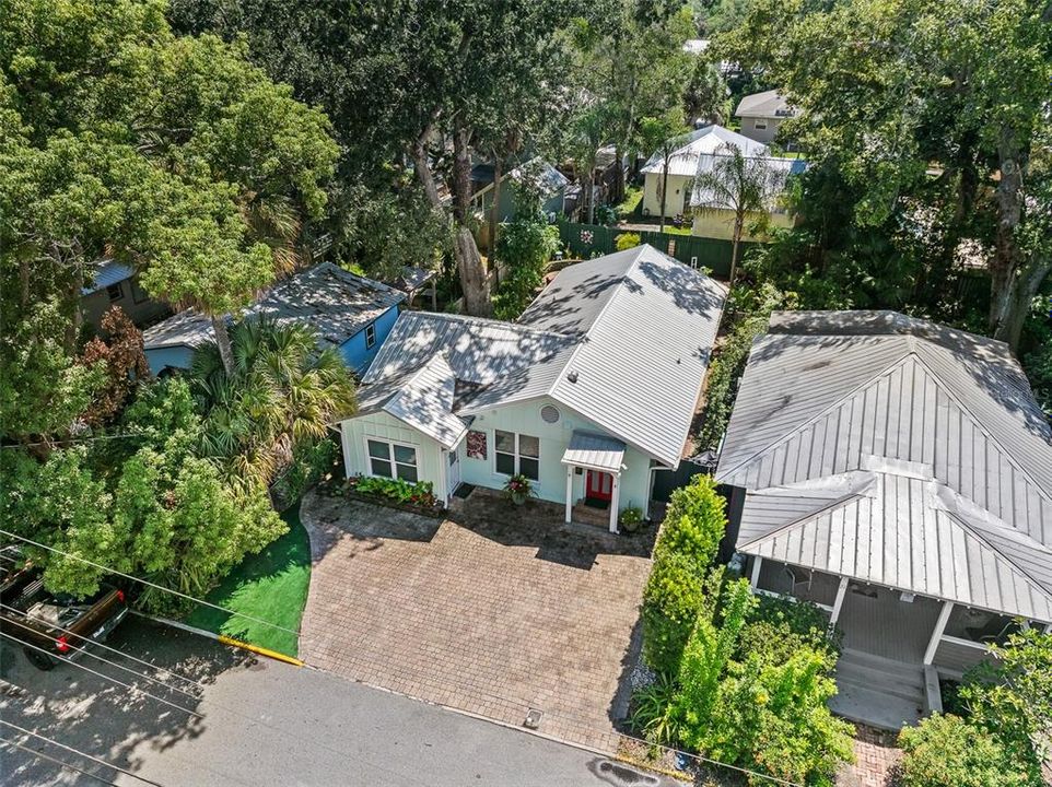 For Sale: $719,000 (4 beds, 2 baths, 1645 Square Feet)