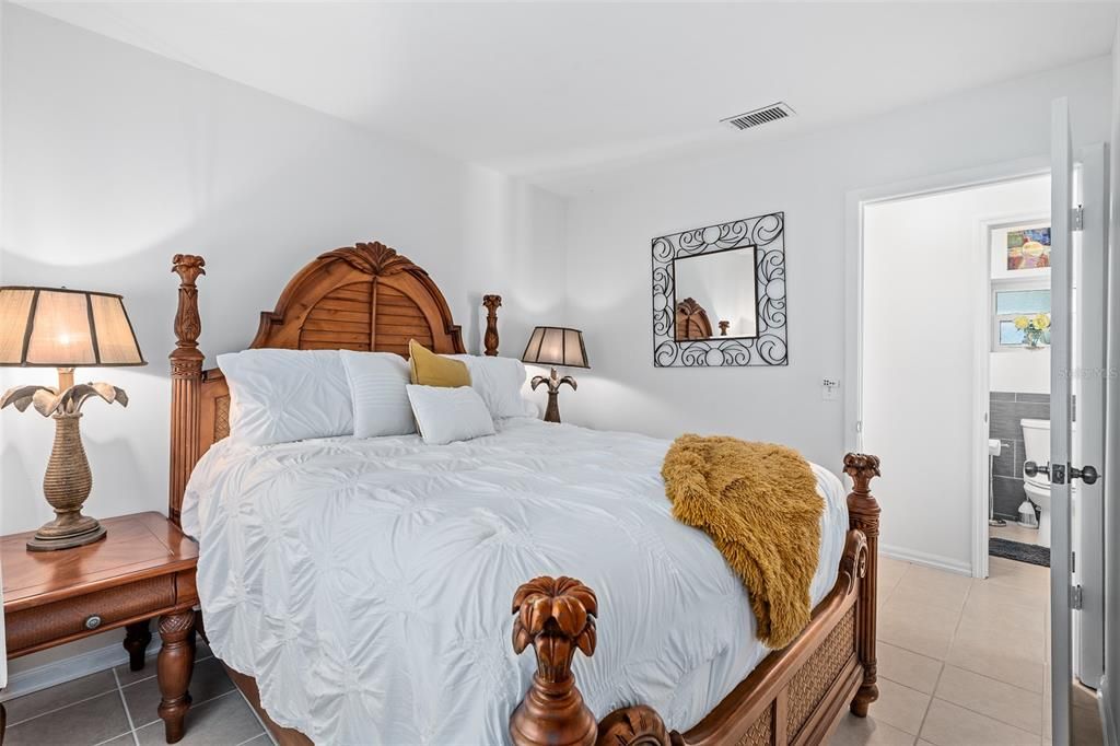 For Sale: $719,000 (4 beds, 2 baths, 1645 Square Feet)
