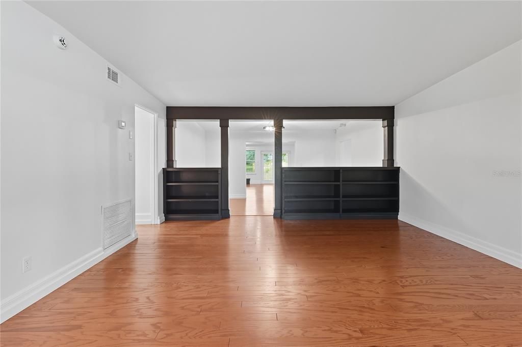 En Venta: $1,100,000 (3 camas, 2 baños, 2196 Pies cuadrados)