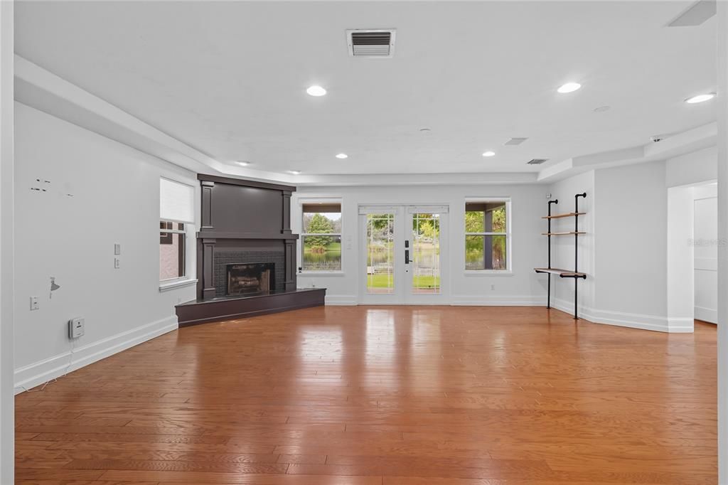 En Venta: $1,100,000 (3 camas, 2 baños, 2196 Pies cuadrados)