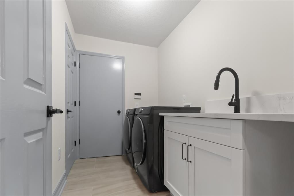 For Sale: $629,500 (5 beds, 3 baths, 2750 Square Feet)