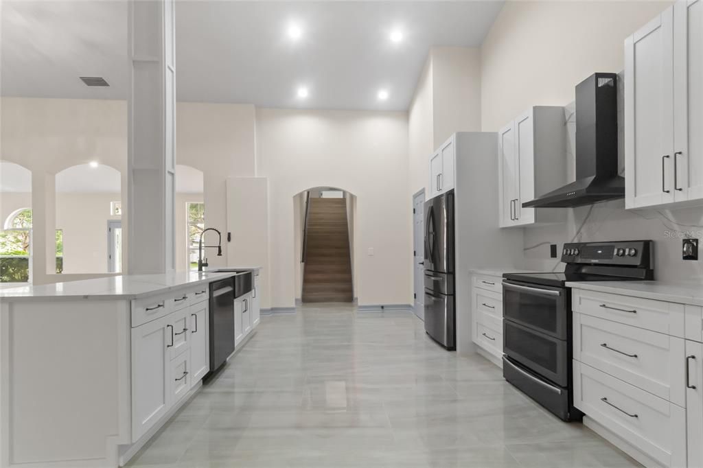For Sale: $629,500 (5 beds, 3 baths, 2750 Square Feet)