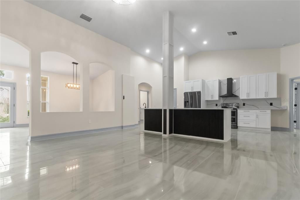 For Sale: $629,500 (5 beds, 3 baths, 2750 Square Feet)