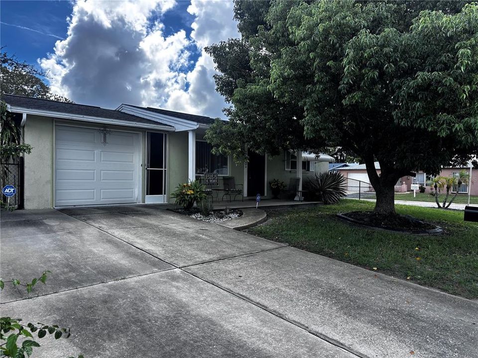 En Venta: $185,000 (2 camas, 1 baños, 936 Pies cuadrados)