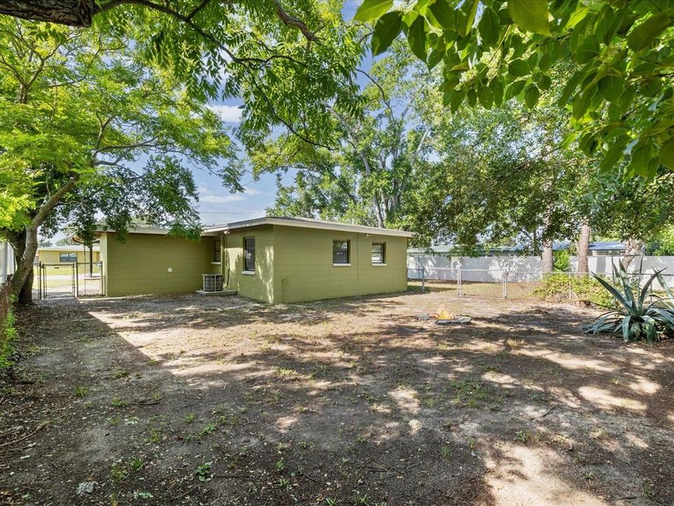 En Venta: $269,000 (3 camas, 1 baños, 975 Pies cuadrados)