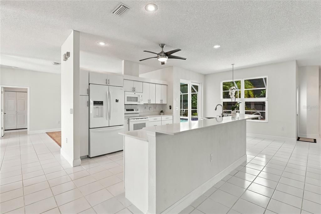 For Sale: $550,000 (3 beds, 2 baths, 2163 Square Feet)