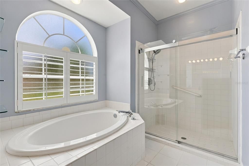 For Sale: $550,000 (3 beds, 2 baths, 2163 Square Feet)