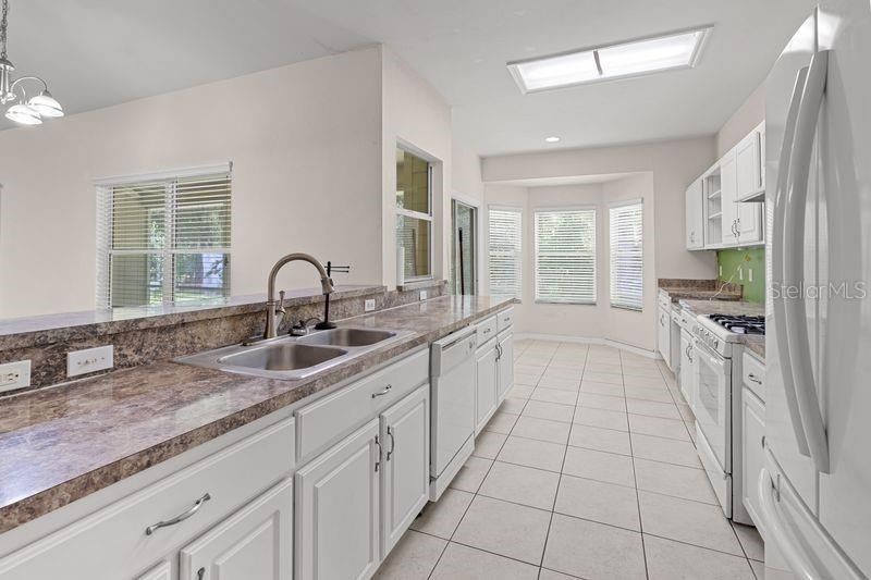 For Sale: $339,000 (3 beds, 2 baths, 1759 Square Feet)