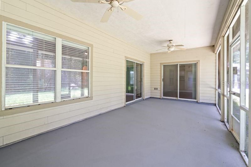 For Sale: $339,000 (3 beds, 2 baths, 1759 Square Feet)
