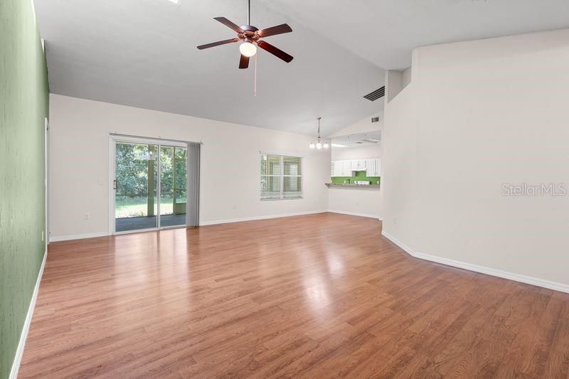 For Sale: $339,000 (3 beds, 2 baths, 1759 Square Feet)