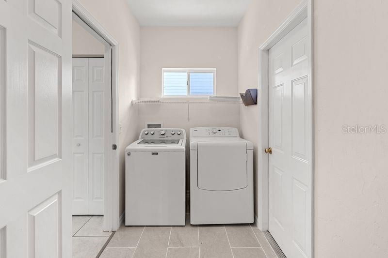 For Sale: $339,000 (3 beds, 2 baths, 1759 Square Feet)