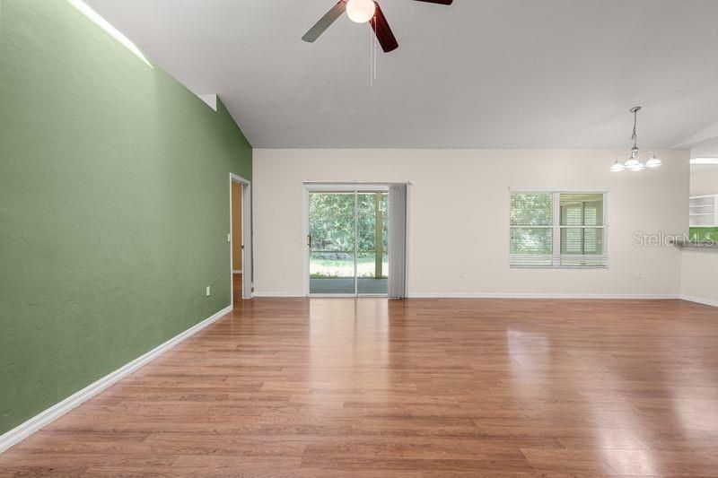 For Sale: $339,000 (3 beds, 2 baths, 1759 Square Feet)