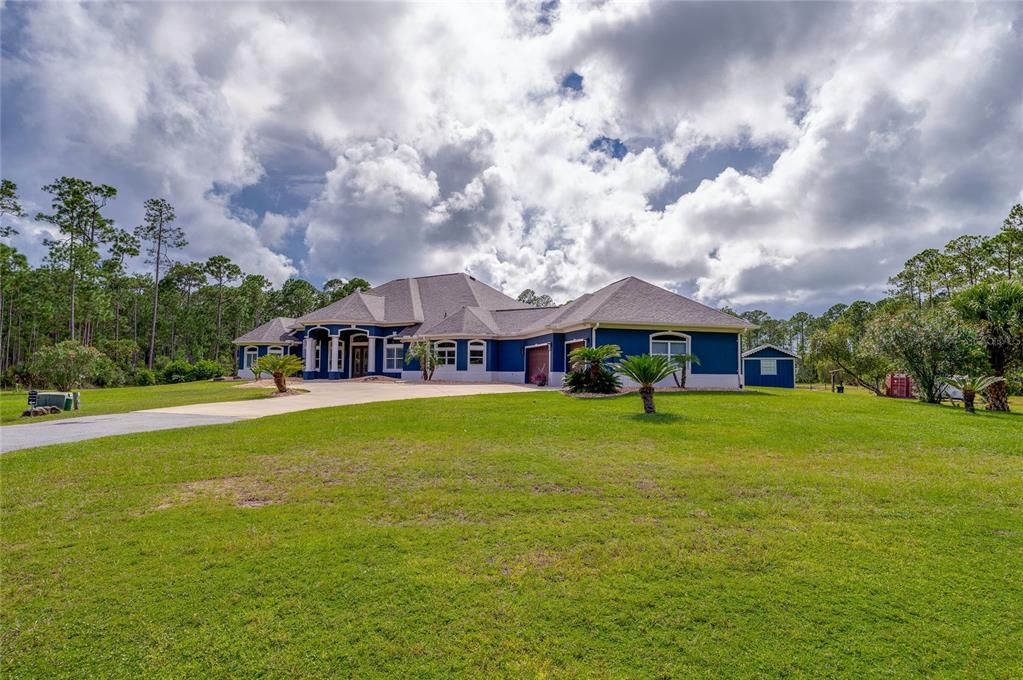 For Sale: $1,450,000 (3 beds, 3 baths, 4179 Square Feet)
