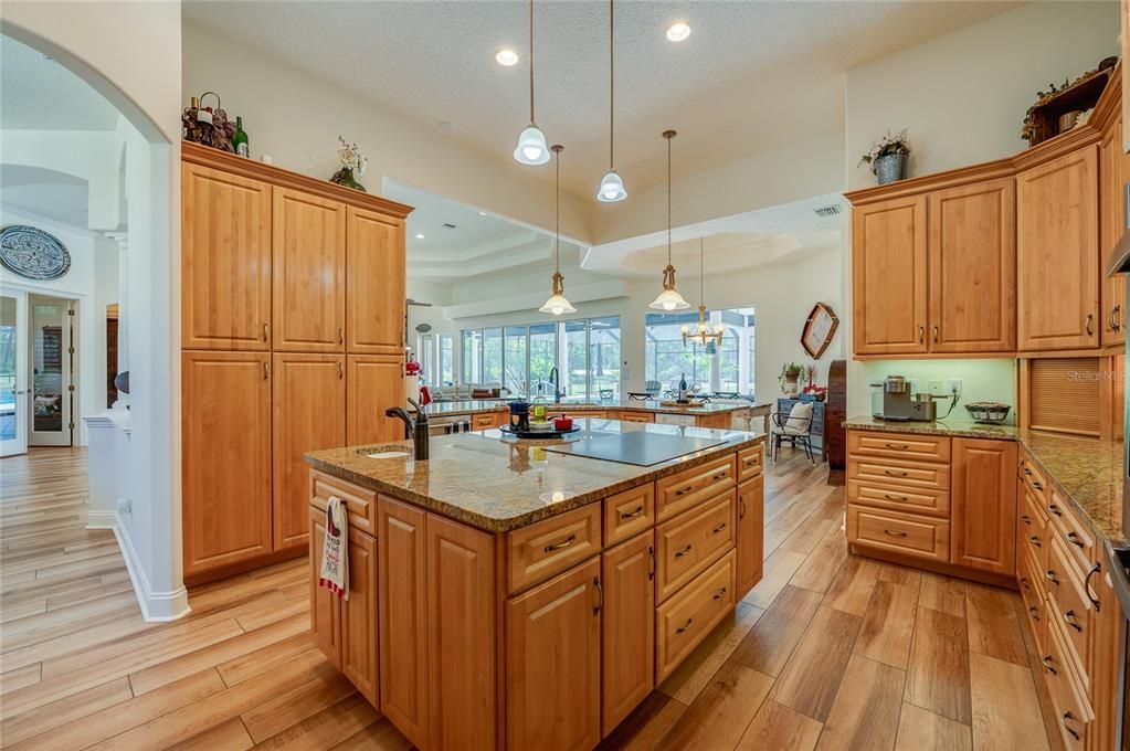 For Sale: $1,450,000 (3 beds, 3 baths, 4179 Square Feet)