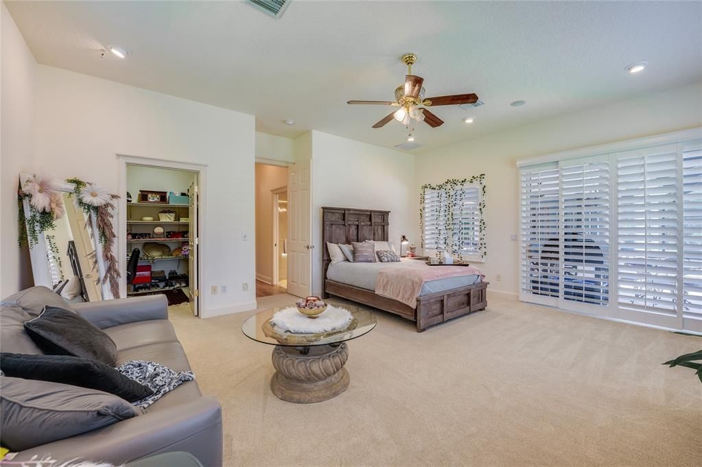 For Sale: $1,450,000 (3 beds, 3 baths, 4179 Square Feet)