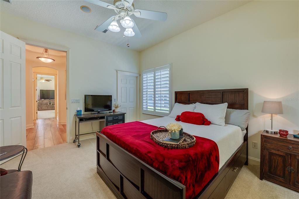 For Sale: $1,450,000 (3 beds, 3 baths, 4179 Square Feet)