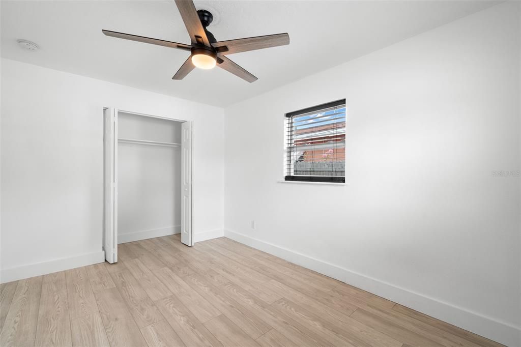 For Rent: $2,300 (3 beds, 1 baths, 930 Square Feet)