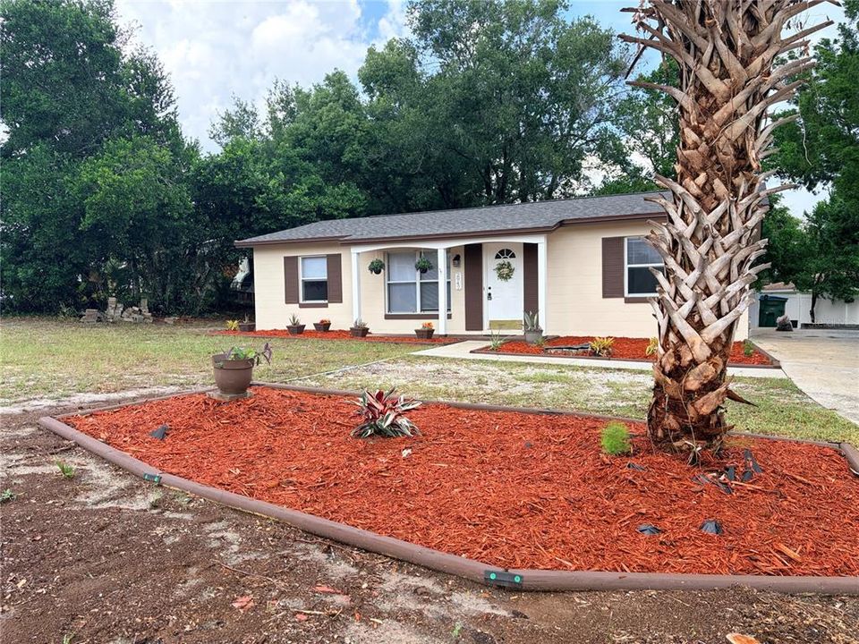For Sale: $249,900 (2 beds, 2 baths, 969 Square Feet)