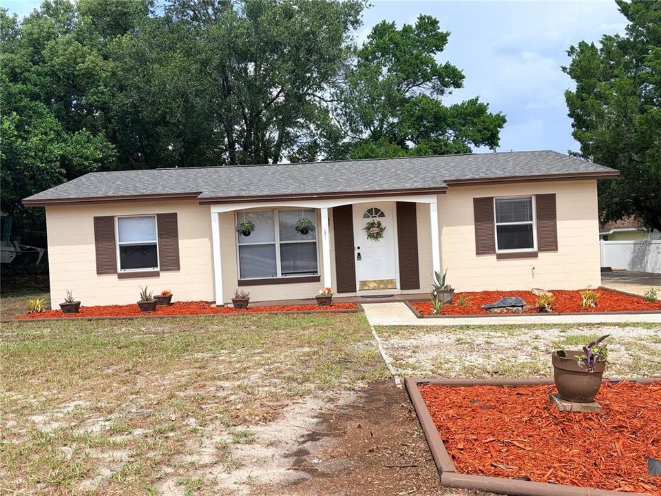 For Sale: $249,900 (2 beds, 2 baths, 969 Square Feet)