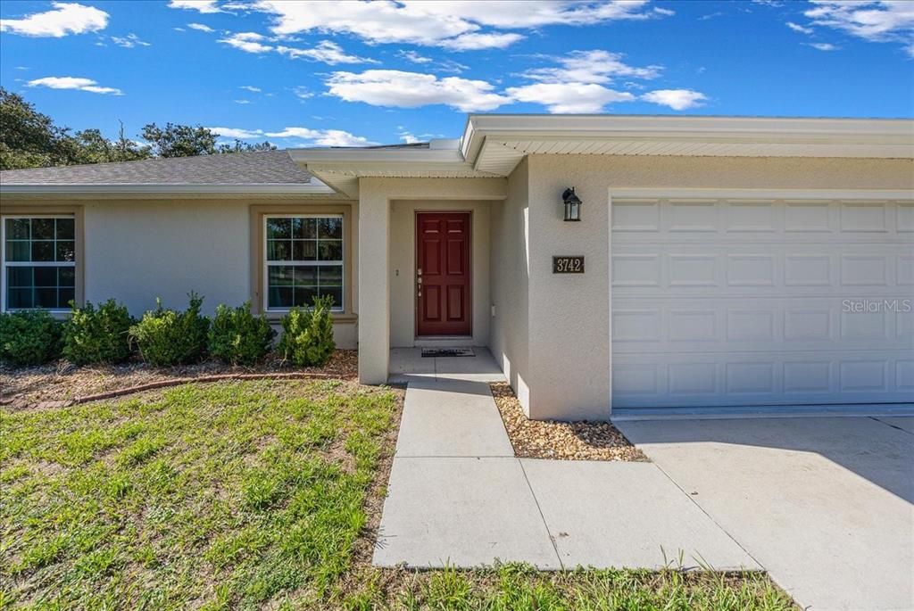For Sale: $265,000 (3 beds, 2 baths, 1304 Square Feet)