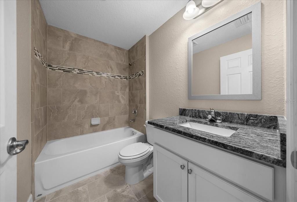 For Sale: $265,000 (3 beds, 2 baths, 1304 Square Feet)
