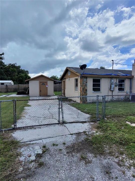 For Sale: $167,000 (3 beds, 1 baths, 936 Square Feet)
