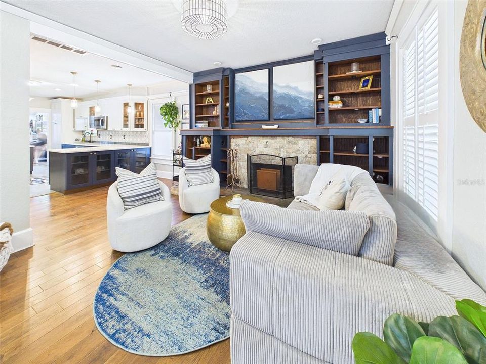For Rent: $3,800 (2 beds, 2 baths, 1475 Square Feet)