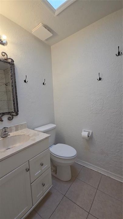 В аренду: $1,995 (3 спален, 3 ванн, 1312 Квадратных фут)