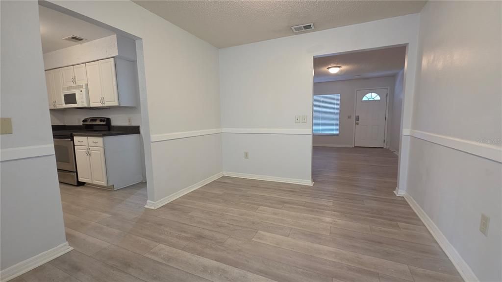 В аренду: $1,995 (3 спален, 3 ванн, 1312 Квадратных фут)