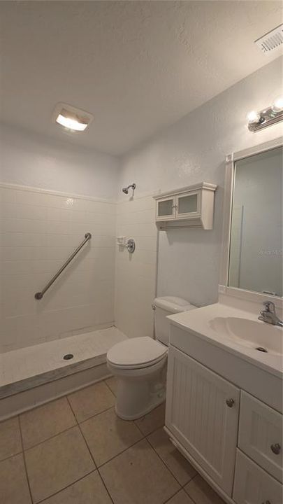 В аренду: $1,995 (3 спален, 3 ванн, 1312 Квадратных фут)