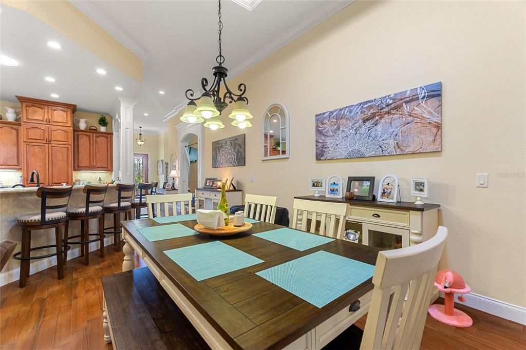 En Venta: $595,000 (2 camas, 2 baños, 2267 Pies cuadrados)