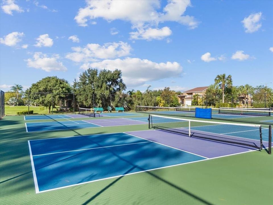 En Venta: $595,000 (2 camas, 2 baños, 2267 Pies cuadrados)
