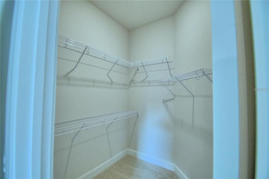 En Venta: $365,659 (4 camas, 3 baños, 1820 Pies cuadrados)